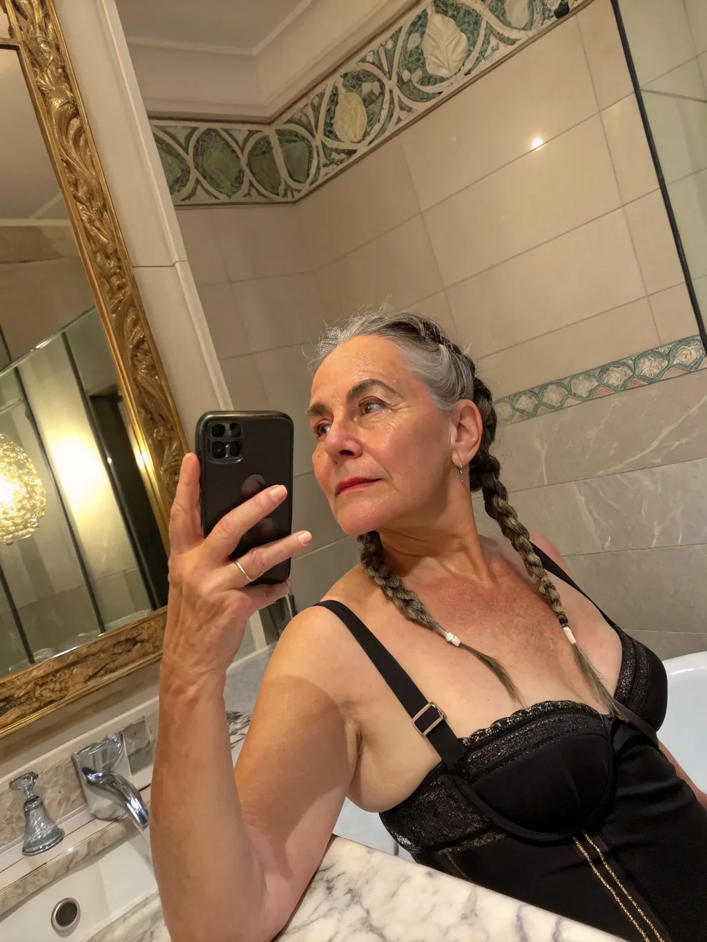 Suzanne